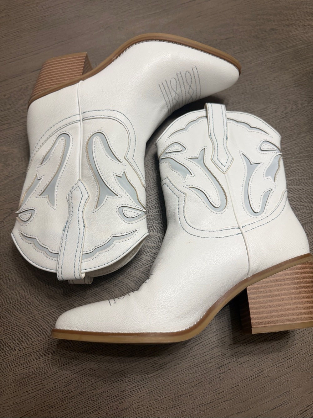 Altar’d State Women’s Faux Leather White Western Boots Size 8M